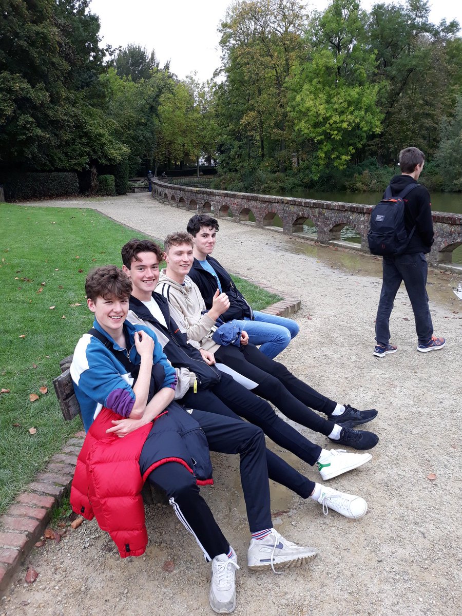 KSGHistory's tweet photo. Pupils enjoying the first stop at the #passchendaelememorialmusem after a very early start. Day 1: Battlefields 2019. https://t.co/jklQ6uqZ9I