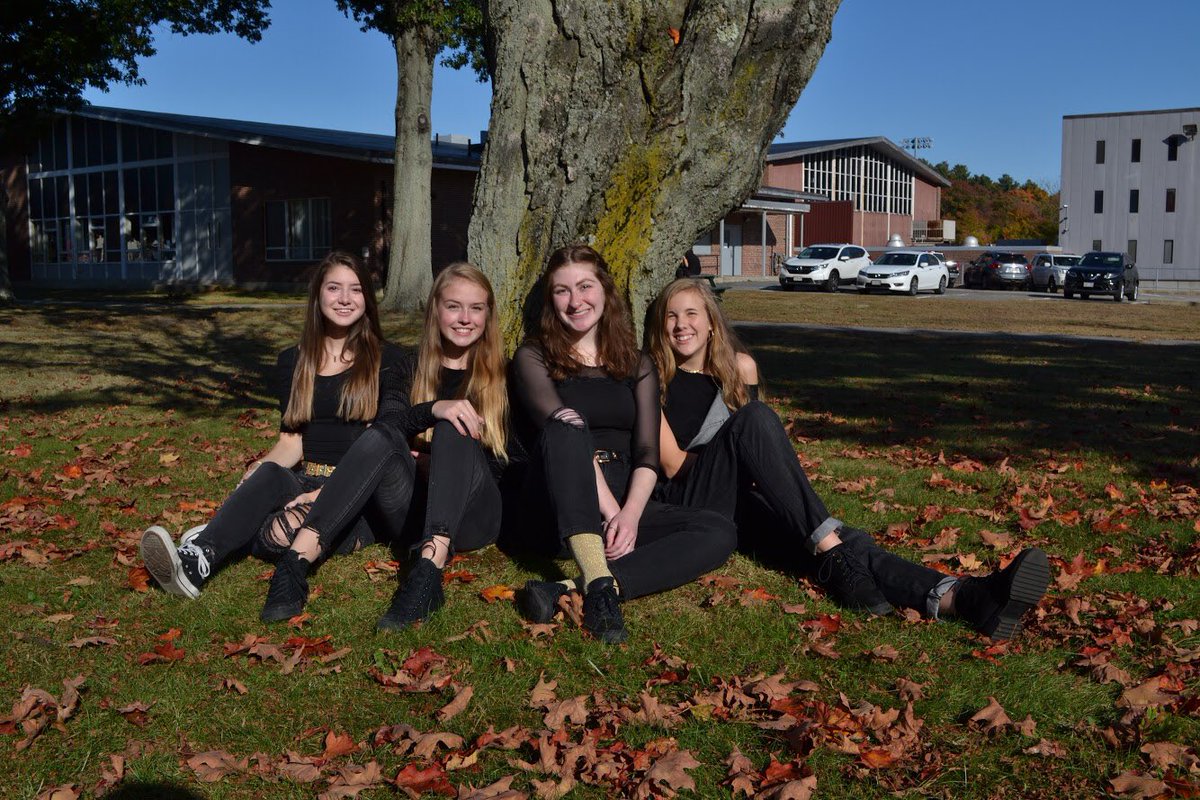 Introducing 2019-2020 She Major!
-
Meet our soprano 1s! (from left to right)
Jill - Senior
Leah - Junior
Emily - Senior
Sofie - Senior
All 4 of our lovely soprano 1s are returning members who can’t wait to sing for you this season! Individual bios coming soon on our Instagram!