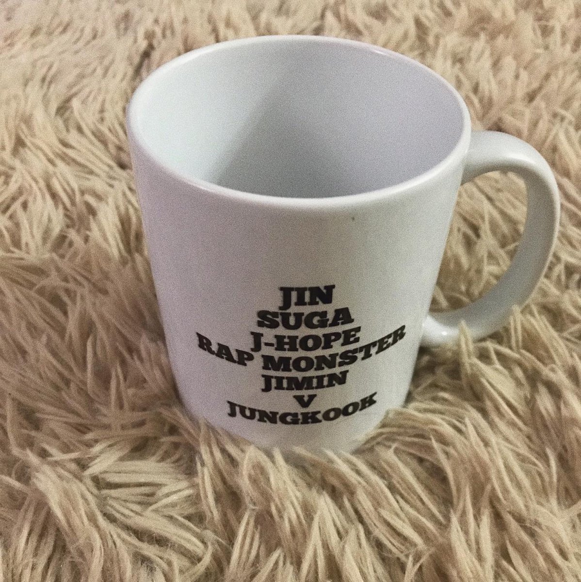 StoneKstore's tweet photo. [✨] Essa caneca linda pode ser sua, participe!

#BTS #ARMY https://t.co/KfLUZHCXvm