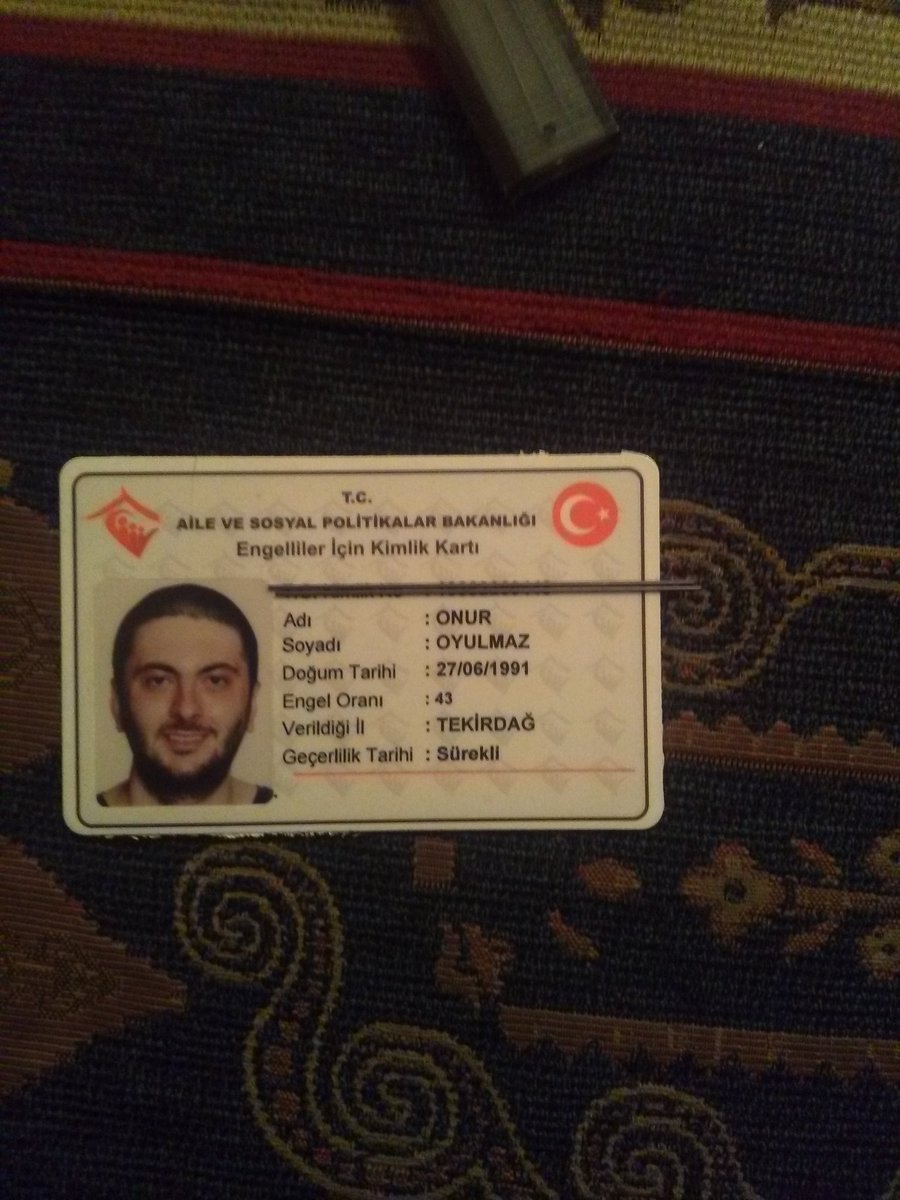 Bu #AtipikOtizm tanısından dolayı aldığım engelli belgesi. Otizmin ve insanların hayatımda yaşattığı zorlukları bu sayfada yazacağım. Umarım okursunuz. Genel olarak otizmden konuşmam doğru olmaz. Sadece kendi yaşadıklarımı anlatacağım.