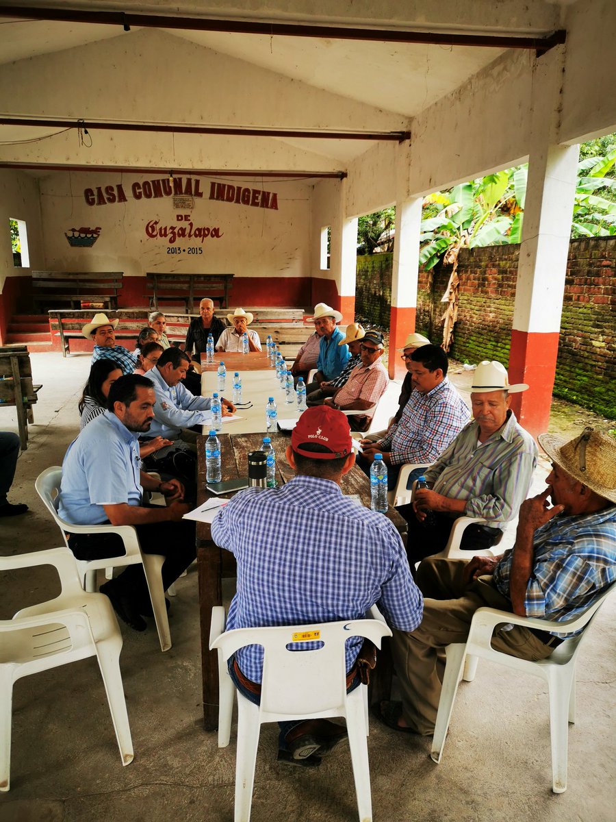 papiringocamilo's tweet image. Trabajando coordinadamente entre la Comunidad Indigena de #Cuzalapa, el Ayuntamiento de Cuautitlán de García Barragán y la #RB #SierraDeManantlan para acciones de aprovechamiento sustentable y rehabilitación de caminos en la región.