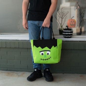 Charming_Chick's tweet image. Last chance to order our Personalized Trick-or-Treat bags! buff.ly/2nbbVAm