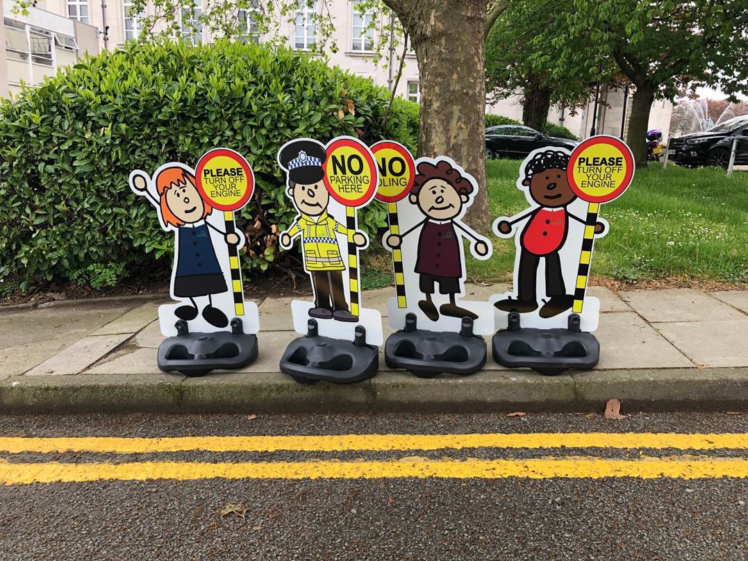 School_RdSafety's tweet photo. @ImmyKaur @HarbornePrimary Parents must be encouraged to #Walk or #Cycle to #School with their #Children but if they MUST drive which exposes their children to 30% MORE #ToxicFumes then they should always #DropOffSwitchOff and say #No2Idling to protect our children
#TurnYourEngineOff when you’re stationary https://t.co/zRSyh3RDvi
