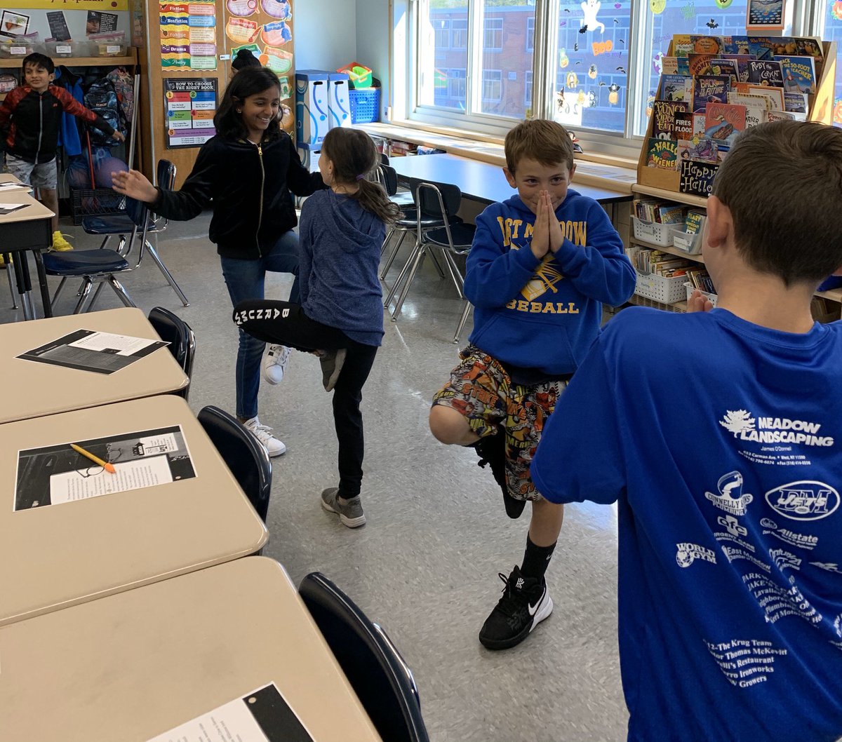 K8_Kirichenko's tweet photo. How do we stay focused, flexible, and ready to concentrate??? YOGA BREAK!!! #classroomyoga #fiveminutebreak #backinbusiness https://t.co/oC8agzEIOT