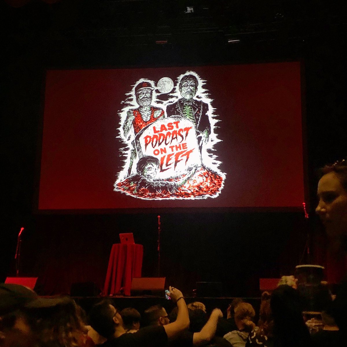 MrJeremyGardner's tweet photo. Had the unique, lovely honor of seeing @LPontheleft live last night &amp; when I wasn’t grinning ear to ear I was barking mad with laughter. Such talented “edutainers”. Such a tight, brilliant, humble &amp; hilarious show. If they play near you and you don’t go you’re a goddamned idiot. https://t.co/9lqxMOEMQK