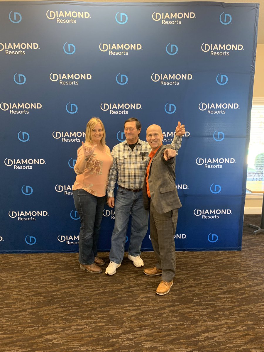 JordanDiamondMJ's tweet photo. #StayVacation #DiamondDifference #Possitive #SFC #IntroDepartment #TeamMJ #DiamondFamily @Russell16308803 @James_Mango @amaysng20 @AngieCirtin @RhettBolling https://t.co/k3caf67b6F