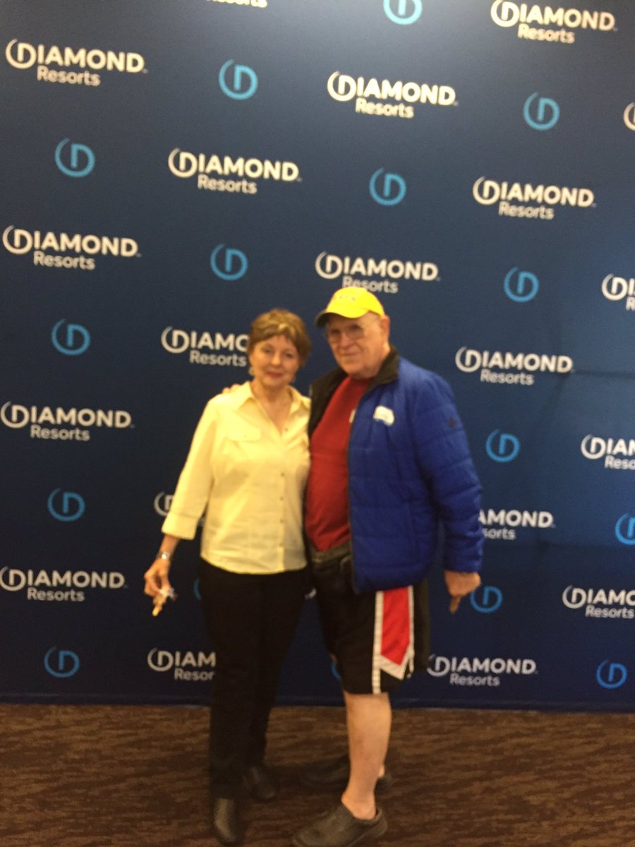 JordanDiamondMJ's tweet photo. #StayVacation #DiamondDifference #Possitive #SFC #IntroDepartment #TeamMJ #DiamondFamily #LoveWhatWeDo @Russell16308803 @James_Mango @amaysng20 @AngieCirtin @RhettBolling https://t.co/ZEEILKanzq