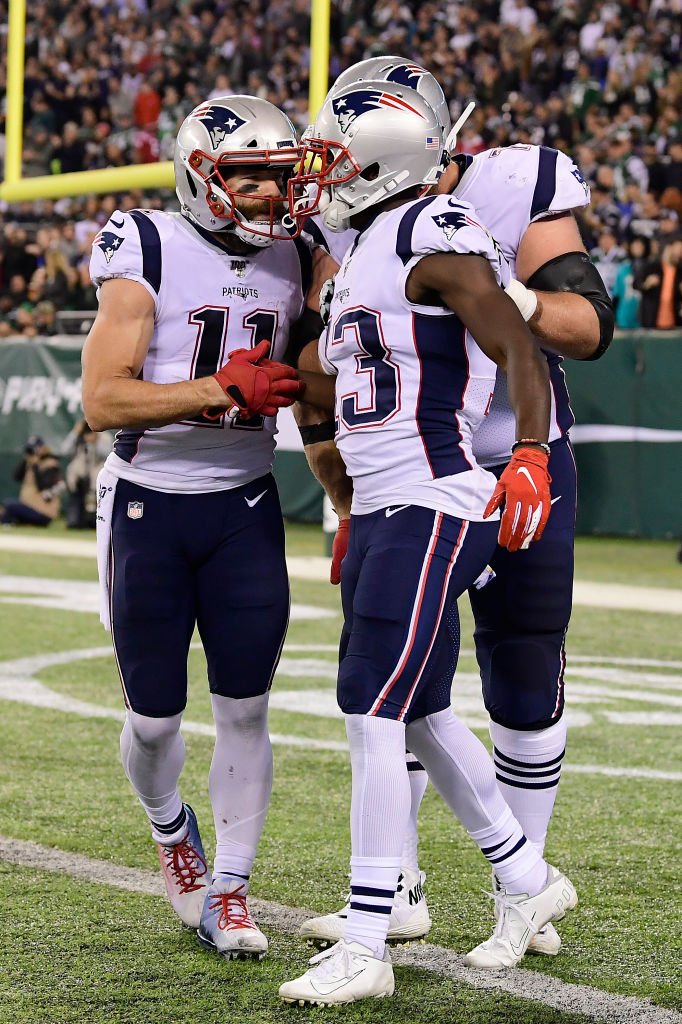 ESPNInsights's tweet photo. The Patriots have outscored opponents by 175 points this season, the 2nd-highest pts diff through 7 games in NFL history h/t @EliasSports
The only team with more:
1920 Buffalo All-Americans (+218) https://t.co/dkMYKqWTiV