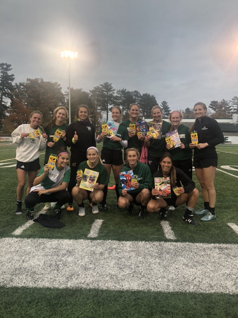 BSUBeaverSoccer's tweet photo. Current and past winners for #MondayFundays #ThisIsBeaverTerritory https://t.co/GbGuoBSFNI