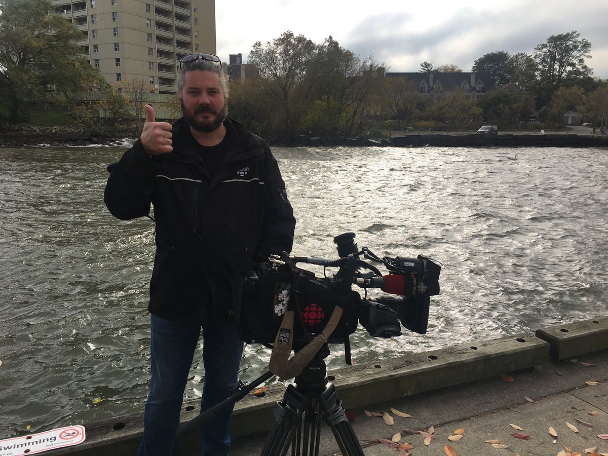CBCMarie's tweet photo. In Port Credit for the Mississauga-Lakeshore vote with cameraman superb (and a fun guy to boot), ⁦@KRBAVAC⁩ #makesuretovote #elxn43 https://t.co/aZOcc9whr7