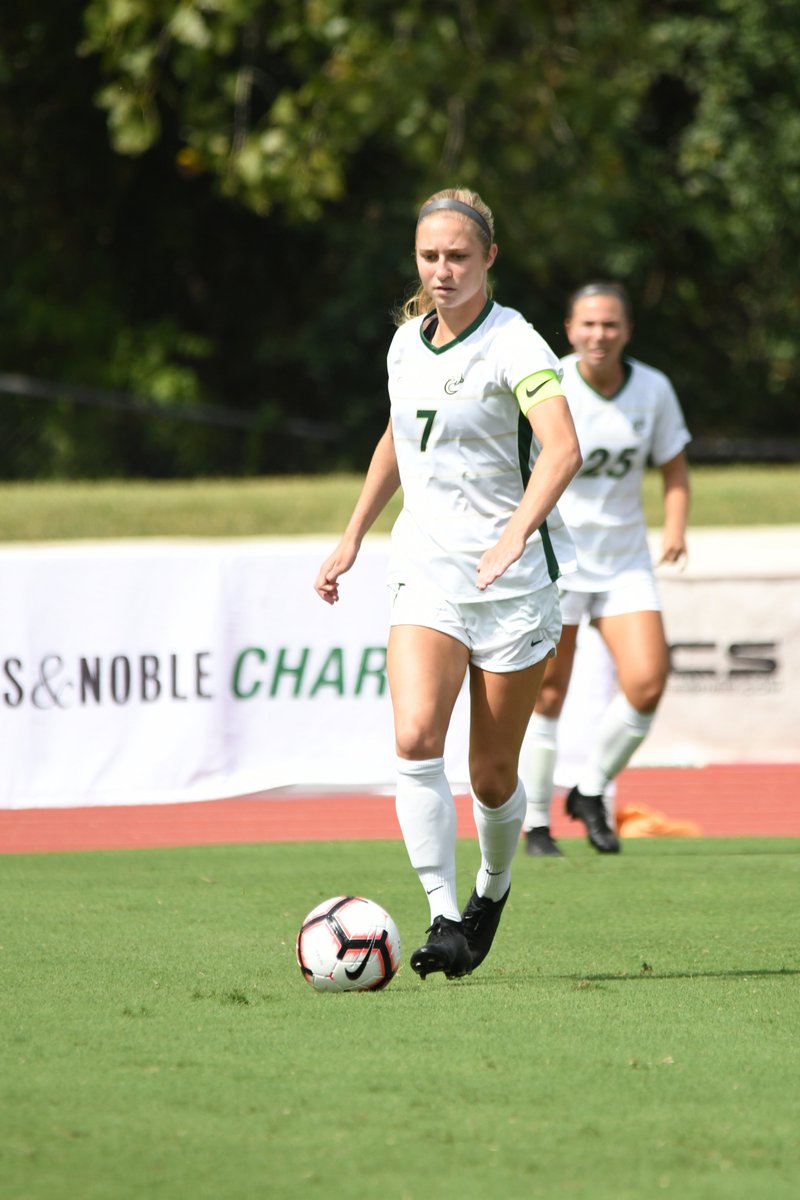 CharlotteWSoc's tweet photo. Our next senior were throwing it back to, is forward @_MeganGreene_! https://t.co/wh3R7N5pVn