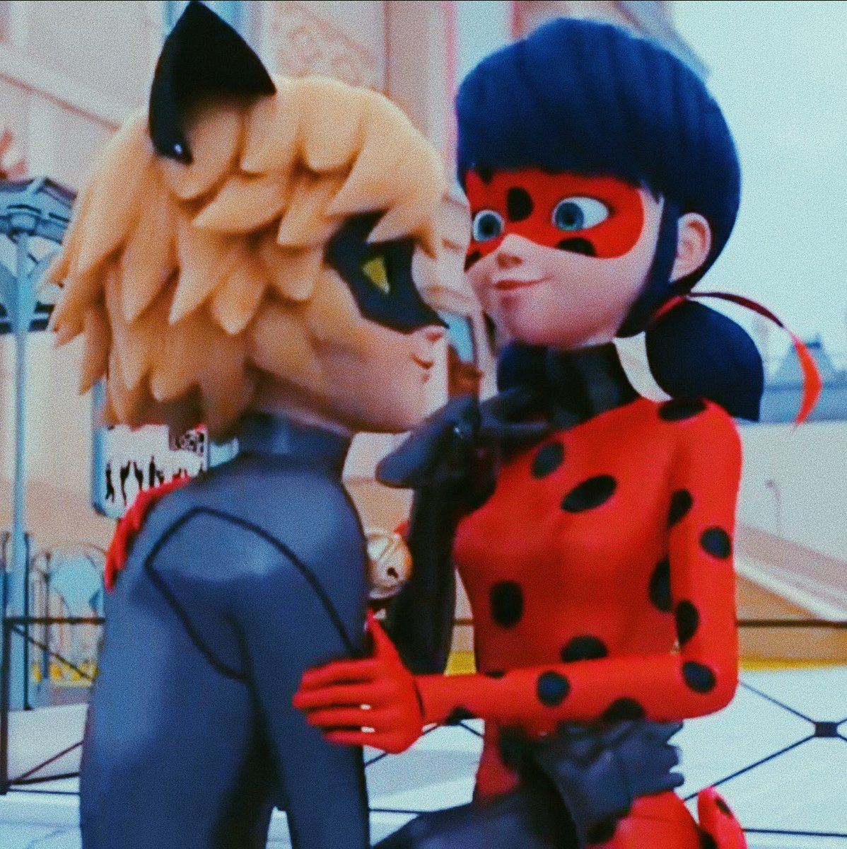 litzyfangirl's tweet photo. #SemanaMiraculous #ShippMonday https://t.co/Vfi8Yk8ubG