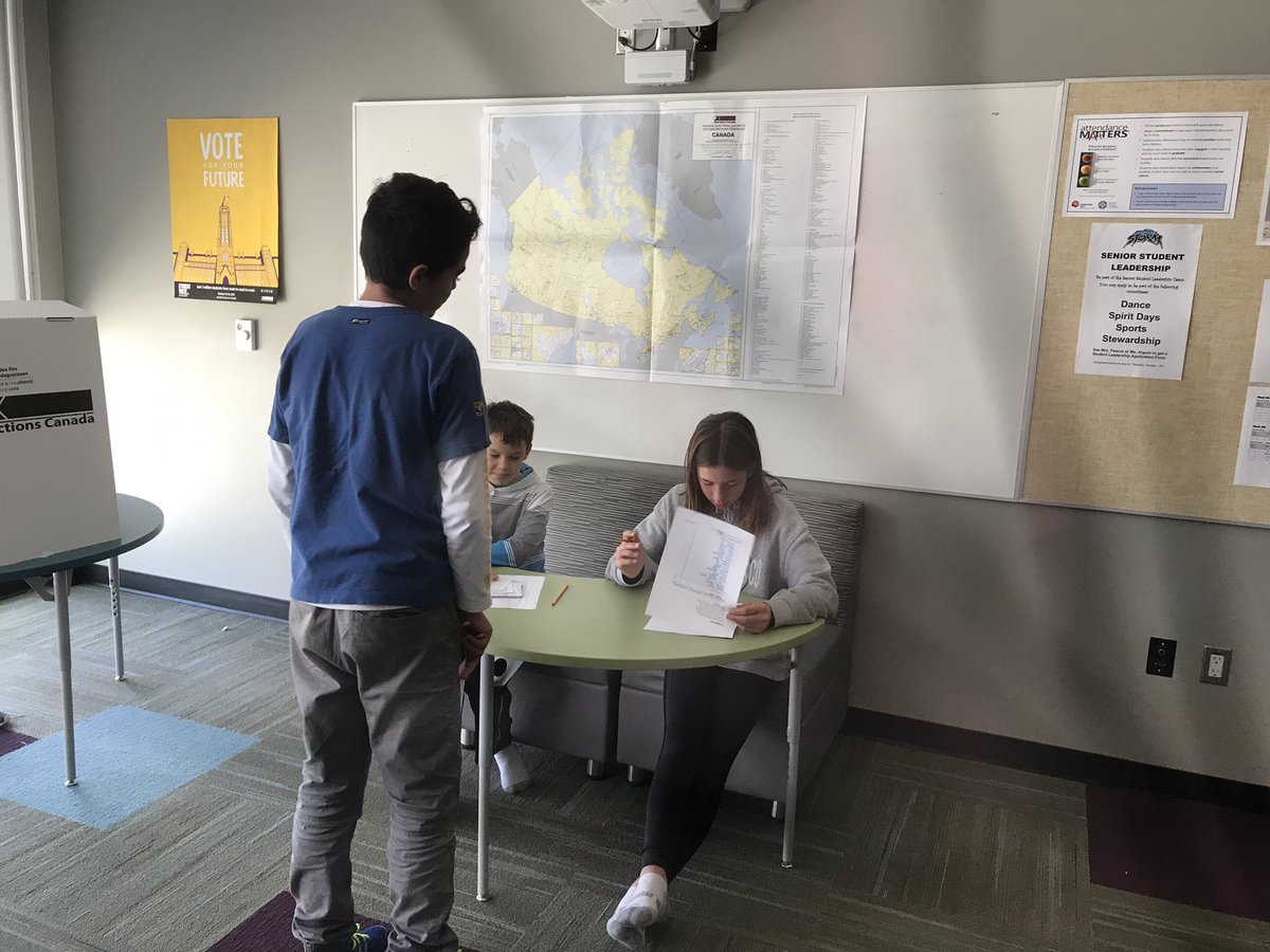 breezyarguin's tweet photo. @PlainsviewSch Grade 6 and 7 hitting the polls today! #CanadaElection2019 #studentvotecanada https://t.co/0H0AM6lr0X