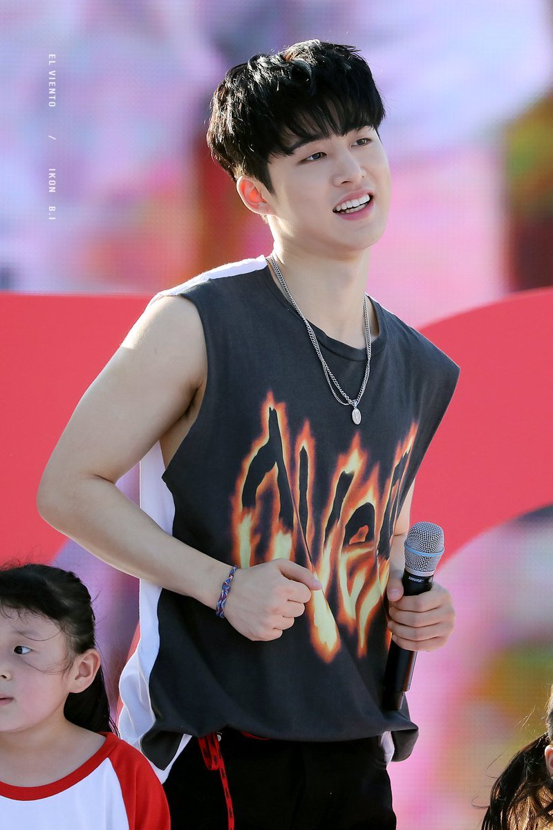 iKONChile's tweet photo. 『 #BelovedHanbinDay ll 191017』❖Hanbin🐥🐣🐤💕💘 era Killing me 
#iKON #아이콘  #StrongForHanbin # #Hanbin #BI #Bobby #Chanwoo #Junhoe #Jinhwan #Donghyuk #Yunhyeong #Dk #Song #June #Jay #Chan #BelovedHanbinDay #D1To131 
[iKON CHILE] https://t.co/9UbRsltl05