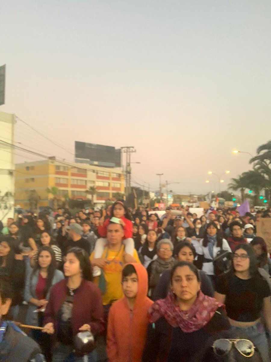 nelsongodoyr1's tweet photo. Carnaval ciudadano, protesta cultural y pacífica en #Arica.

#AricaEsCarnaval
#PueblosEnResistencia
#Noestamosenguerra
#ChileDesperto
#PiñeraDictador https://t.co/UmONlfsa5q