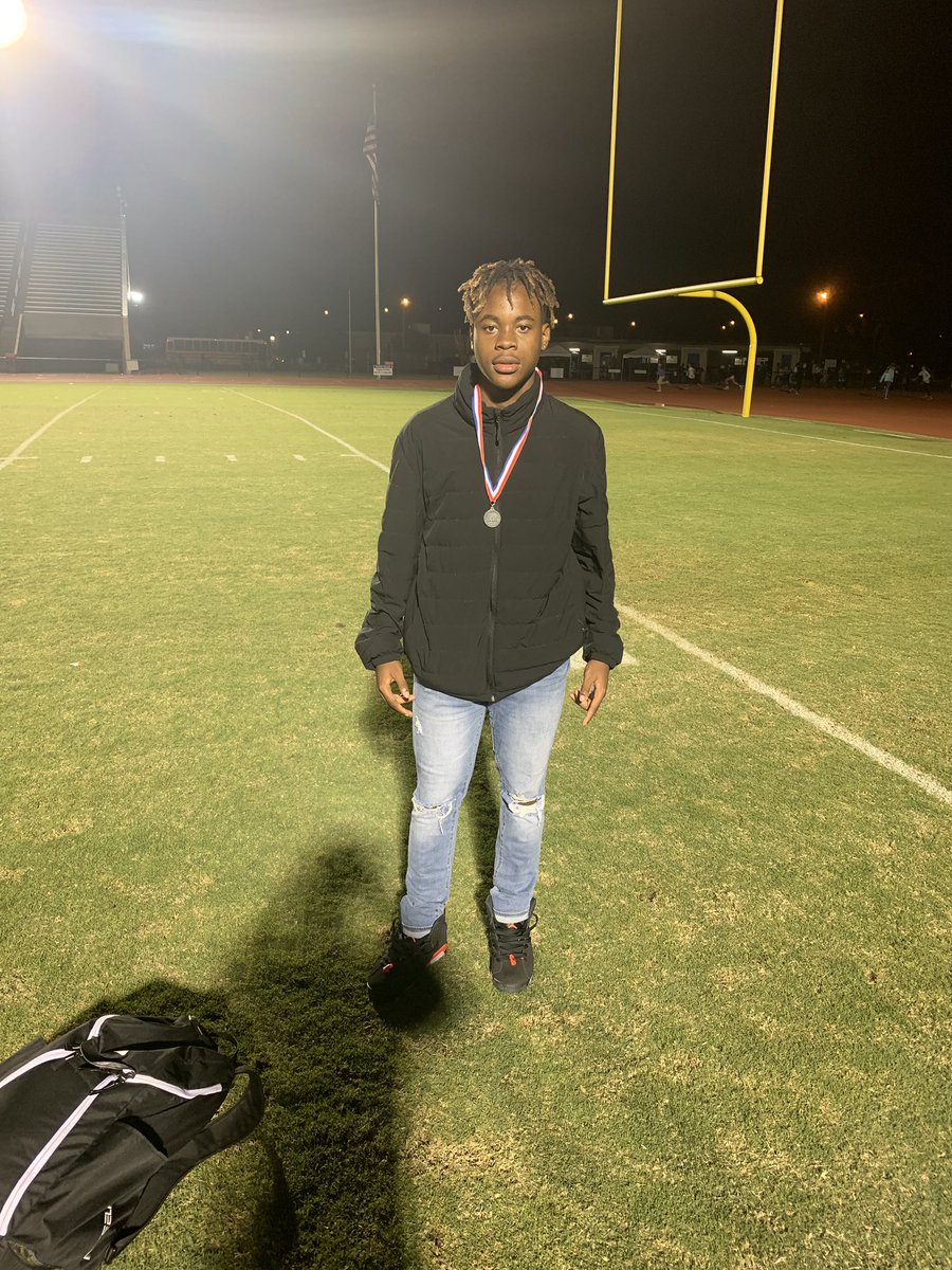 CoachJacksonDMS's tweet photo. Dozier finishes in 2nd overall for Boys and 4th for Girls at the NNPS All-City Meet! Gold in 7th/8th Boys 400m, Gold in 6th Grade Boys and Girls 4x100, Gold in 6th Grade Girls 200m, Silver in 7th/8th Grade Boys 200m, and Silver in 7th/8th Girls 4x400! #DozierDragons #NNPSProud https://t.co/Czhj4IxGxp