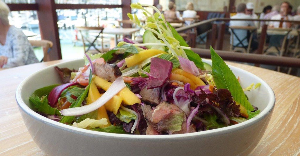 MH16SC's tweet image. NEW SPRING/SUMMER MENU and so much more….. middleharbourskiffs.com.au/2019/10/22/new…