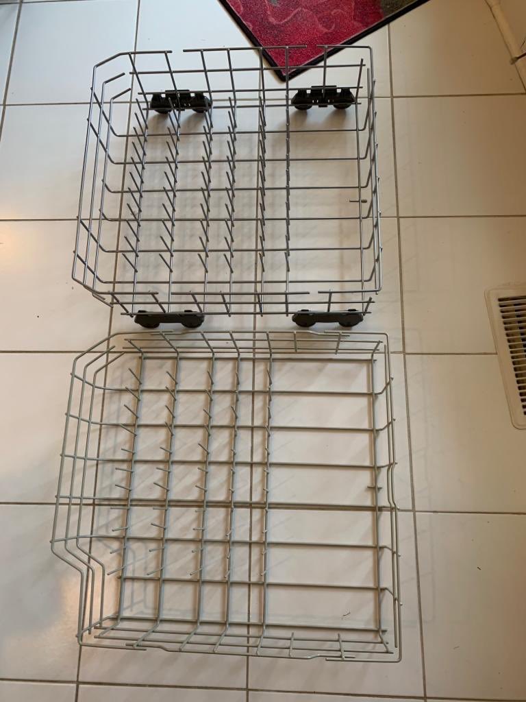 MindBoggleLLC's tweet image. Recently I bought a replacement for my @KitchenaidUSA dishwasher (KUDT03FTBL3)-the 2 rotating rack arms rusted functionless. A rep sold me a $145, that lacked the arms I wanted!
Bad form @kitchenaidUSA. Please fix this!! #CustomerExperience #CustomerService #CustomerFeedback