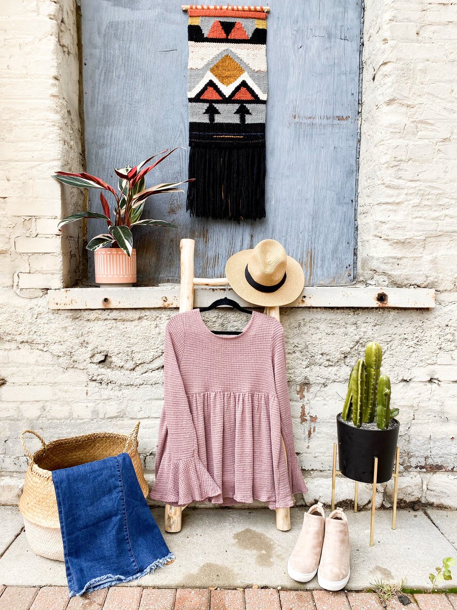 ChangingAce's tweet image. New Arrivals are up, and we are obsessed!!! Go see for yourself, changingaceboutique.com #SmallBusiness #Kcboutique #Localkc #Rivermarket #OOTD #fallfashion #clothing