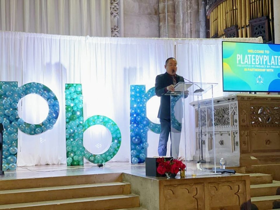 TakaHashtag's tweet photo. Honored to be asked to speak at Plate by Plate NYC, the annual food tasting fundraiser for @pbpny this year benefiting Rescuing Leftover Cuisine along with fellow guest speakers @mirai_nagasu &amp; @DanielKIsaac.
#landmarkonthepark #platebyplate #projectbyproject #pbp #pbpny #pbp2019 https://t.co/74nrodK790