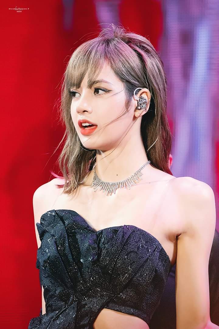 Lalisaaaaa 😍
#BLACKPINK 
#LALISA