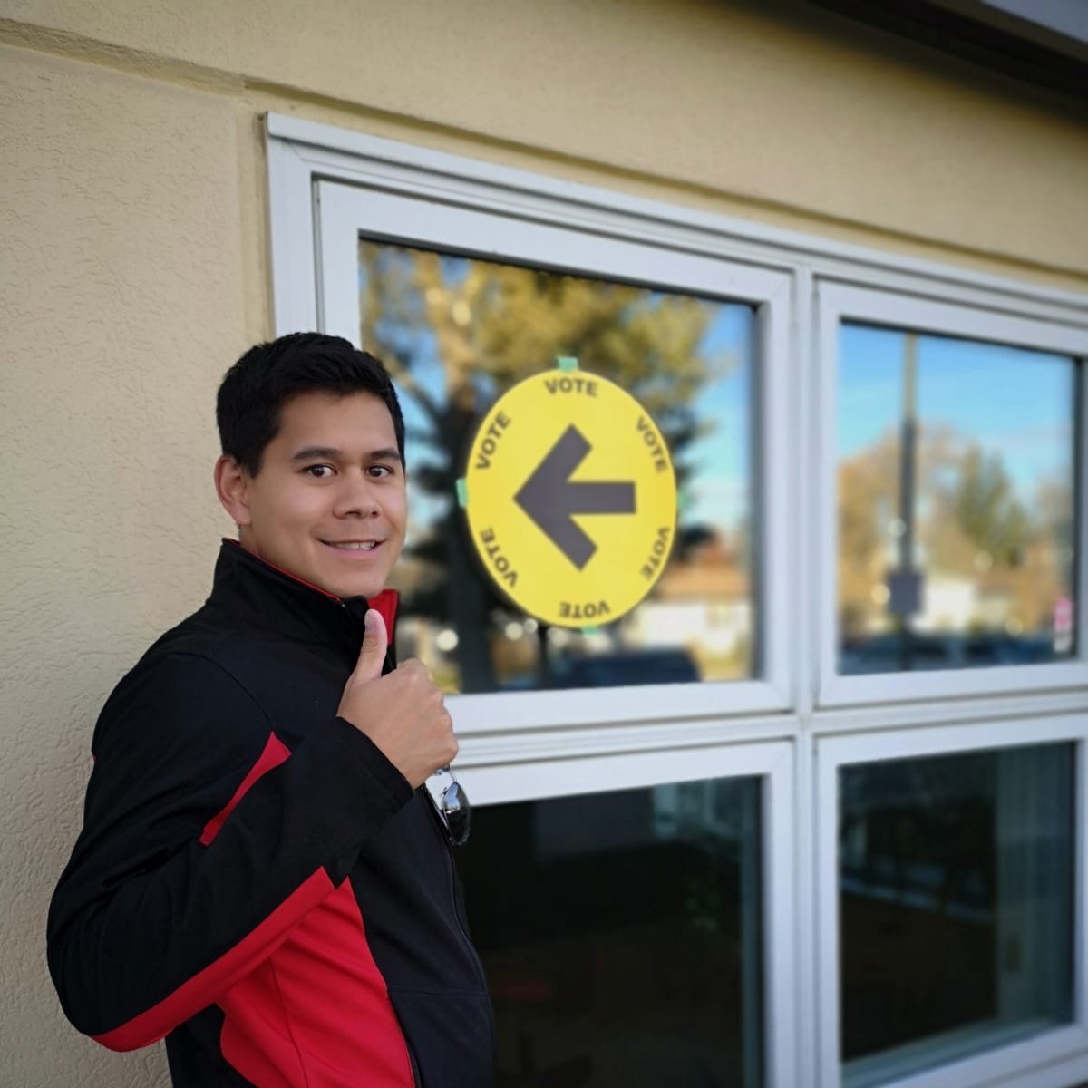 bbbsc's tweet photo. The #CanadianElection is showing us that #YouthVote! 
S/O Daniel of the @BBBSC National Youth Mentoring Advisory Council out in Calgary, AB with a face that says #IVoted 👍
#elxn43 #VoteCharitably #NYMAC https://t.co/Eb46La2fW6