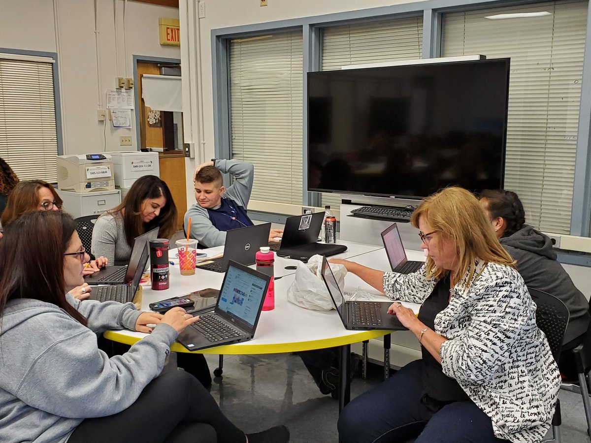 andrea_merrill's tweet image. 1st night of a new @tc_newb co-teaching with @mscarboneisloud. Our participants learned about @flipgrid and were busy creating their own to being back to students. Always a great time facilitating together. #infusingtech