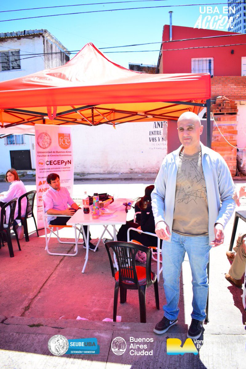 ubaenaccion's tweet photo. Más de 100 vecinos de Barrio Mitre recibieron atención de los voluntarios de la UBA el 18 de octubre.
-25 pacientes de odontología
-15 consultas con abogados
-10 consultas de contaduría
-60 pacientes de medicina
#JuntosEnAccion #UBA #UBAEnAccion #UBAextension https://t.co/qHsst04Jsn