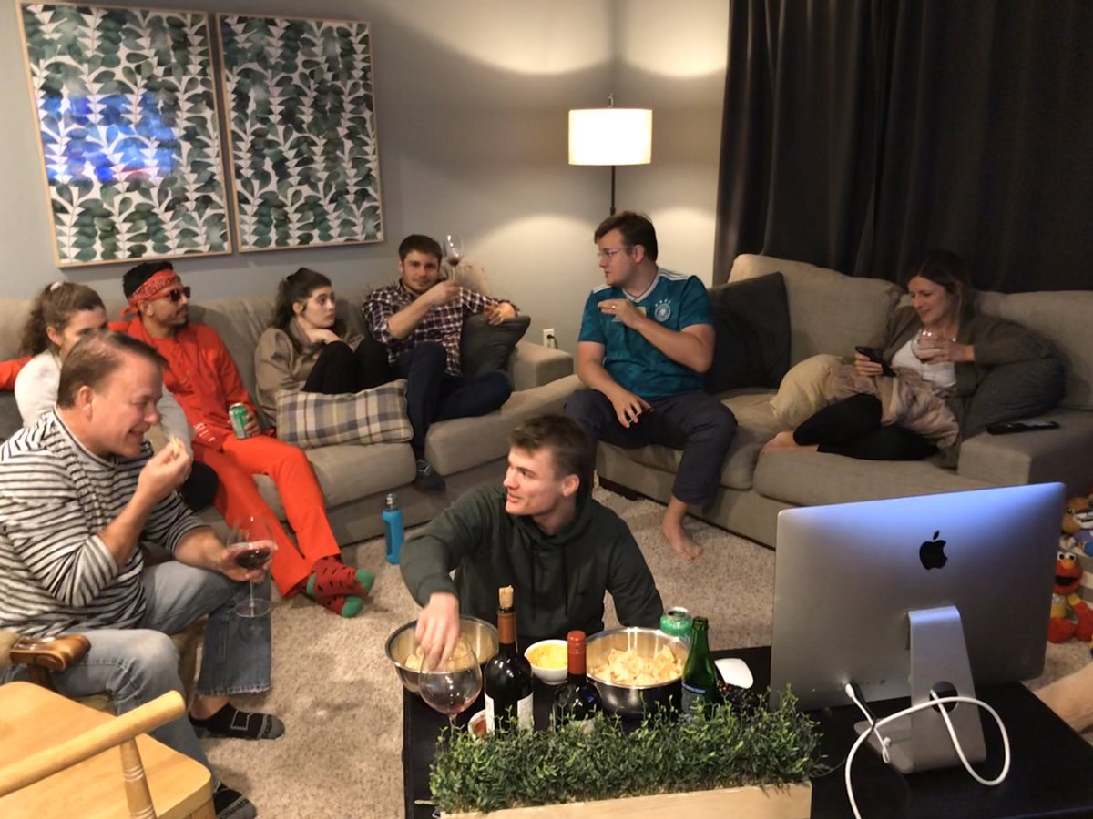 Froma_Diff_Lens's tweet photo. #ElectionDay watching the results come in. #NiagaraVotes #Election2019 #elxn43 #MillennialVote https://t.co/bDONXlGsG1