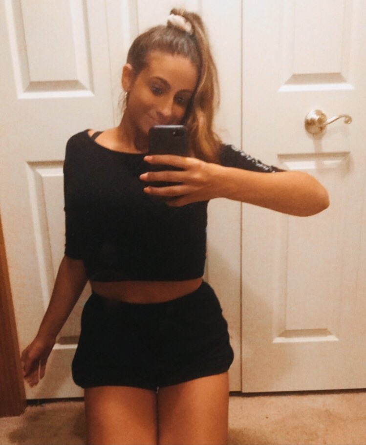 cnccarocci's tweet photo. 30 pounds lighter &amp; 30 times more comfortable in my own skin. https://t.co/vn0NQZjucf