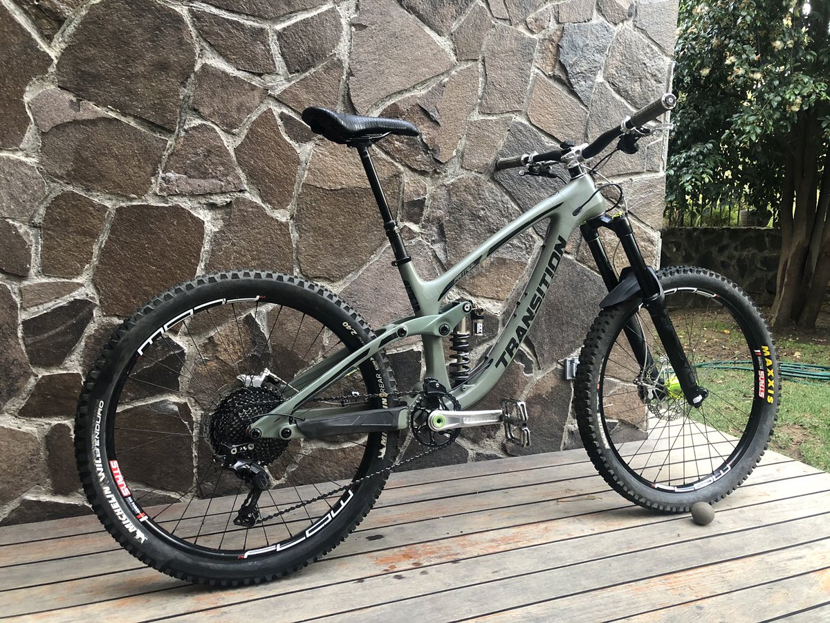 bikelogistics2's tweet photo. #bikelogistics #transitionbikes #oncoil #extremeshox #dvosuspension #hopetech https://t.co/mRNC2tXGZ3