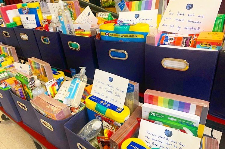 MSCSK12's tweet image. Thank you to @memgrizz for dedicating their Day of Service to supporting Bethel Grove Elementary with supplies, smiles, and some good, old-fashioned elbow grease!  #scsis901 #gogrizz 🐻💙💛