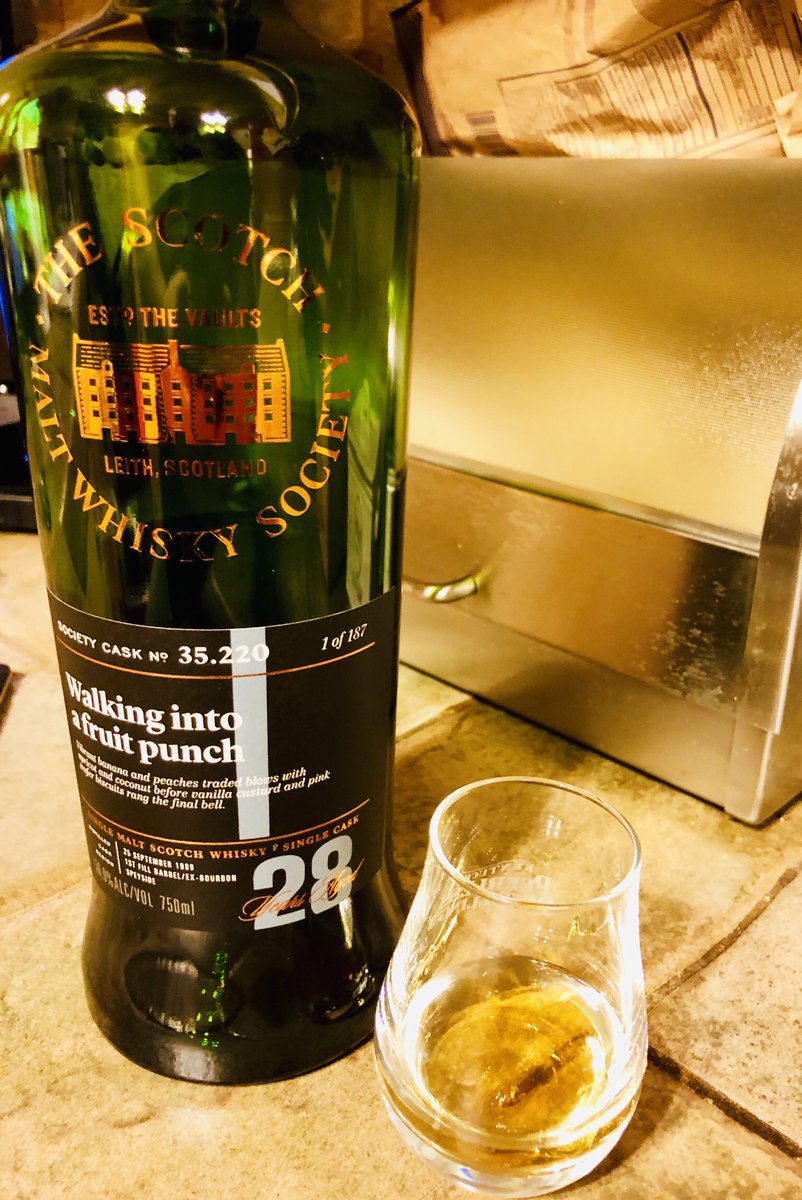 realwhiskyjesus's tweet photo. Finishing off the last of this Scotch Malt Whisky Society 28 year old dram. (They can’t say it but I can tell you it’s from @GlenMorayDist) #tastethewhiskyrainbow #lastdrops https://t.co/DMWZ0NXjpE
