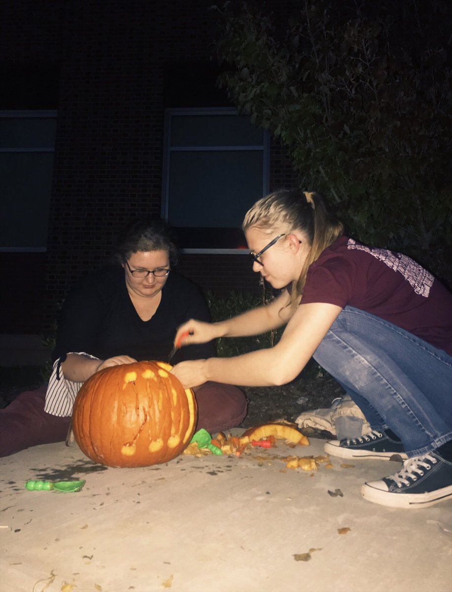 Alex_LRU's tweet image. Earlier today, students had the opportunity to learn more about the anatomy of a pumpkin. Then later, carve their very own science themed pumpkins along with some yummy s’mores.