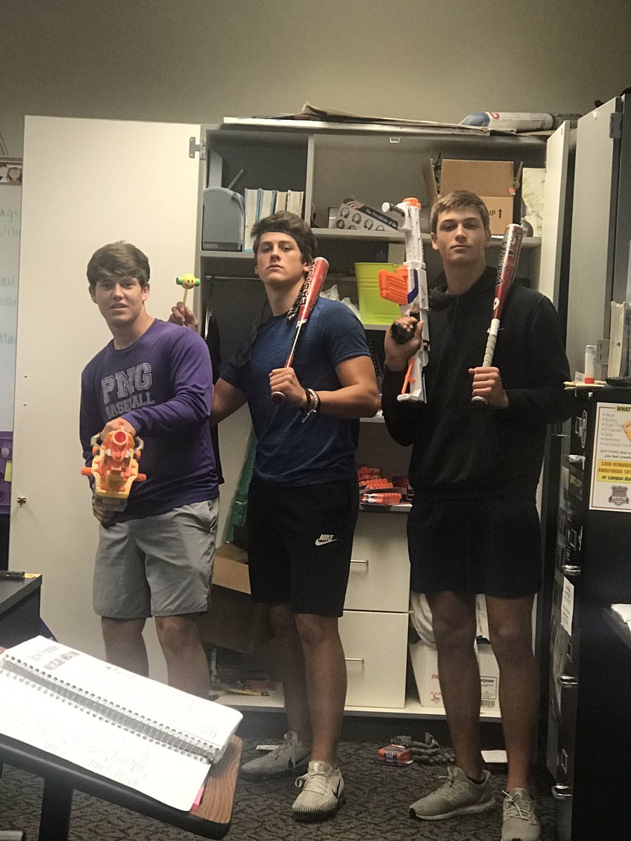 amy_neeb's tweet photo. I don’t think my class has ever been so safe 🙈🤷🏼‍♀️🤪 @BlakeBost1 @DeanGuidry08 https://t.co/OGH927iEke