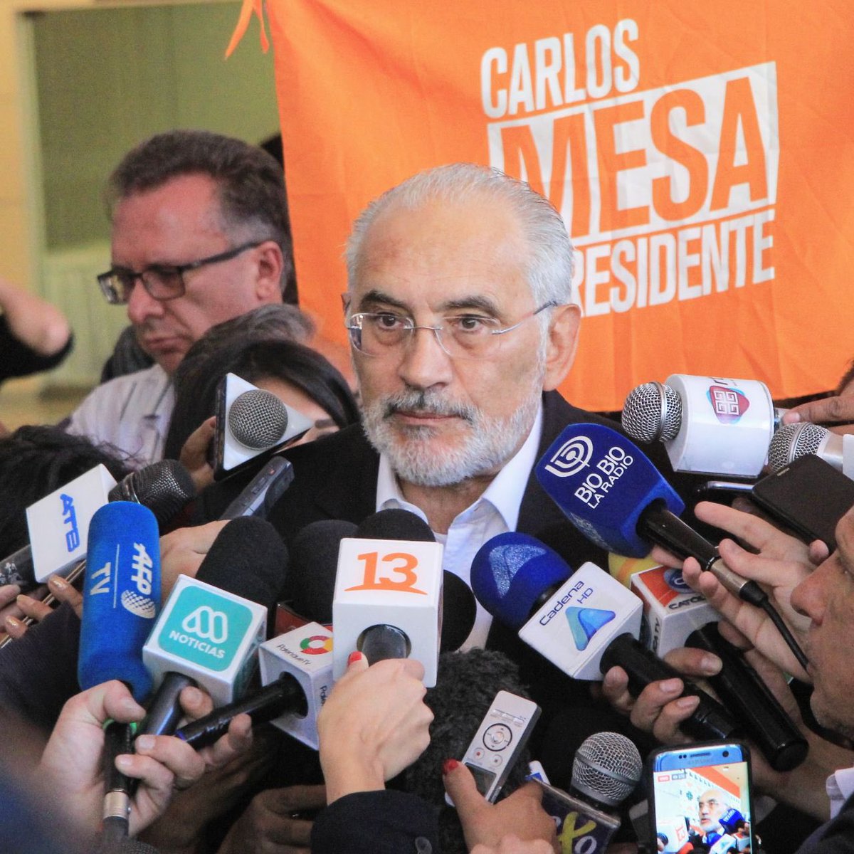 carlosdmesag's tweet photo. El gobierno, con su decisión de burlar de nuevo la voluntad del pueblo, es el único responsable de la violencia que amenaza a Bolivia. Mi solidaridad con @w_albarracin brutalmente agredido por la violencia masista. ¡No nos rendiremos! https://t.co/tndORDLG7V