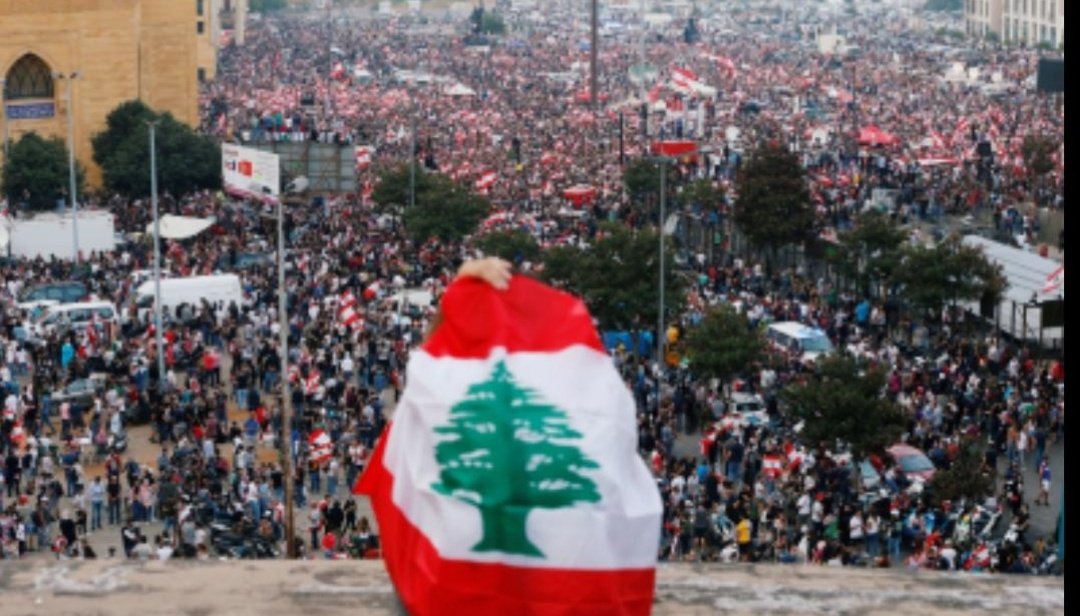 PatrickAzar's tweet photo. لكن الرجاء يبقى حياً فيهم،على الرغم من كل شيء.إنهم لم يفقدوا ثقتهم في ذاتهم
ولا تعلقهم بلبنان.دأبهم على رغد العيش،والأخوة بين الجميع التي تتجلى في الأوقات العصيبة،يحثانهم على المساهمة في بناء وطنهم على
أساس القيم،ثروة تراثهم الوطني.
يوحنا بولس الثاني،رجاء جديد للبنان #لبنان_ينتفض https://t.co/qtewdSrggV