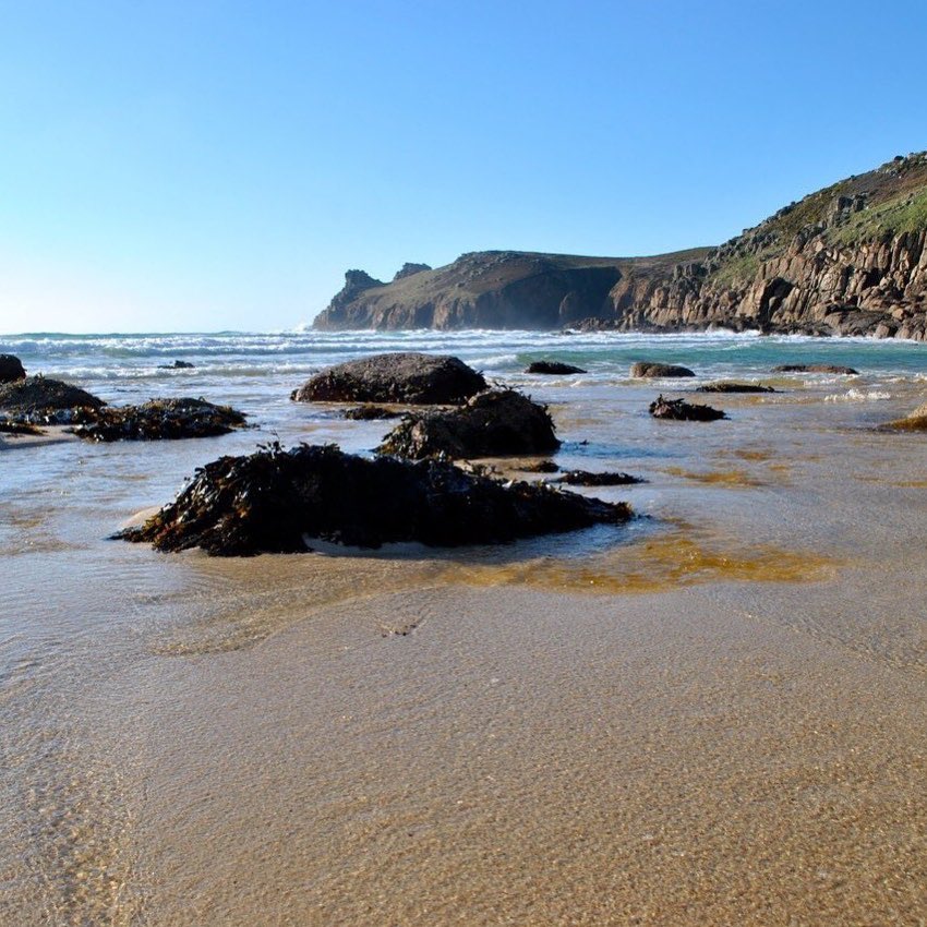 Beach Retreat Cornwall tweet media