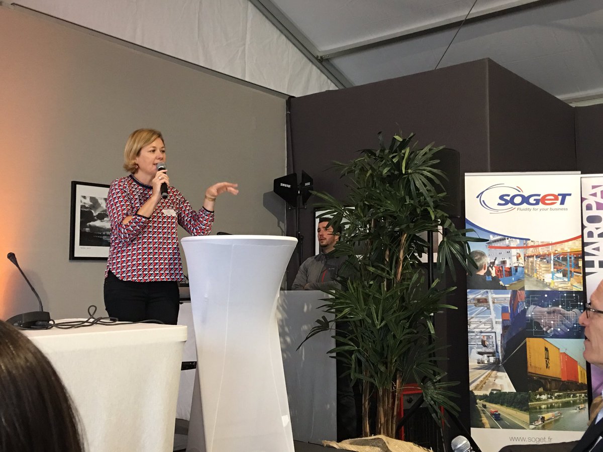 ELerendu's tweet image. 🏭♻️🤝
Présentation de la plateforme @synr76 à la matinale #economiecirculaire organisée par @SynerzipLH 
Le but de cet outil : Favoriser les synergies dans une logique de #greenmatching 
Ce projet est né suite au Hackathon économie circulaire sur @CauxSeineAgglo