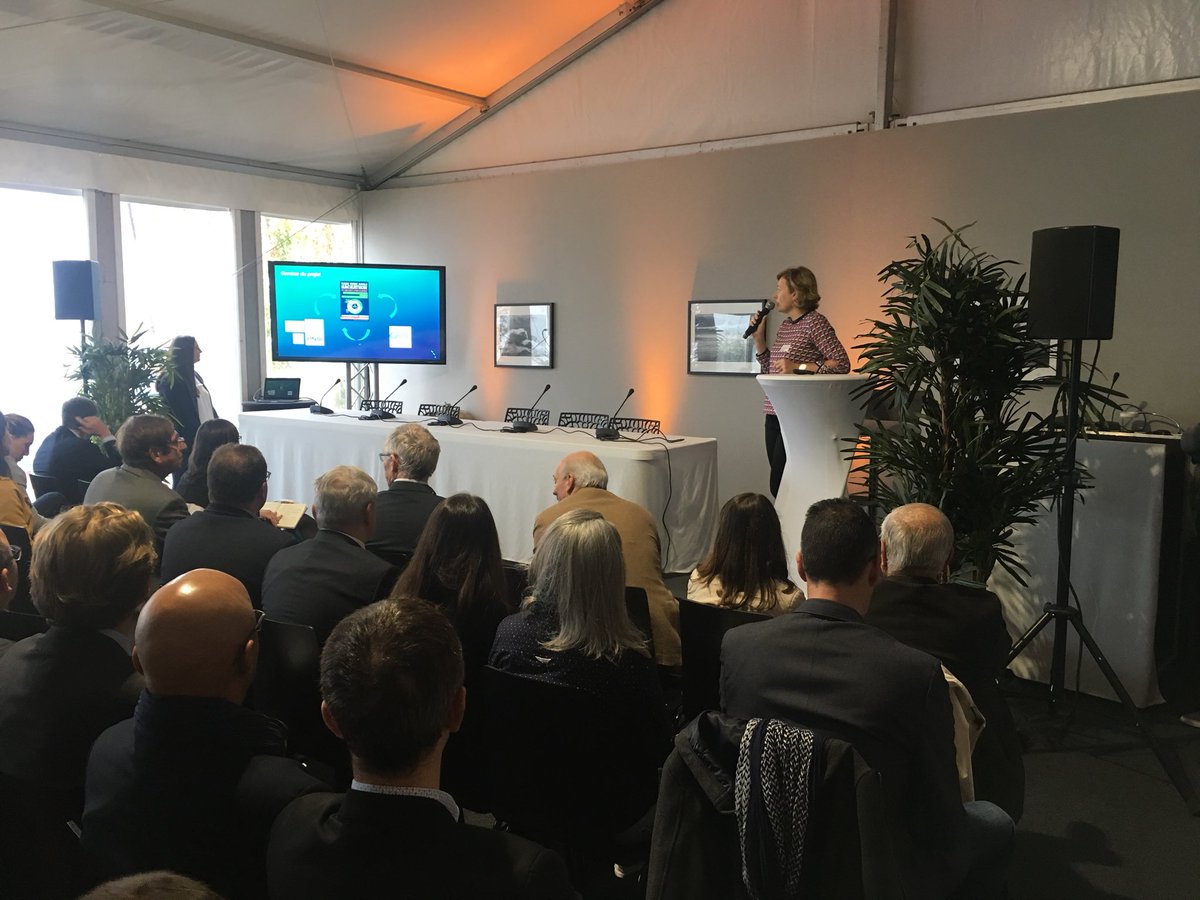 SynerzipLH's tweet image. Présentation de la plateforme d’#economie circulaire #SynR #greenconcept par Sophia Graig de #orilindustrie Comment gérer au mieux nos déchets dès demain ? #reseau #mutualisation #greenmatching #synergie #innovation #LeHavre #Normandie #TJV2019