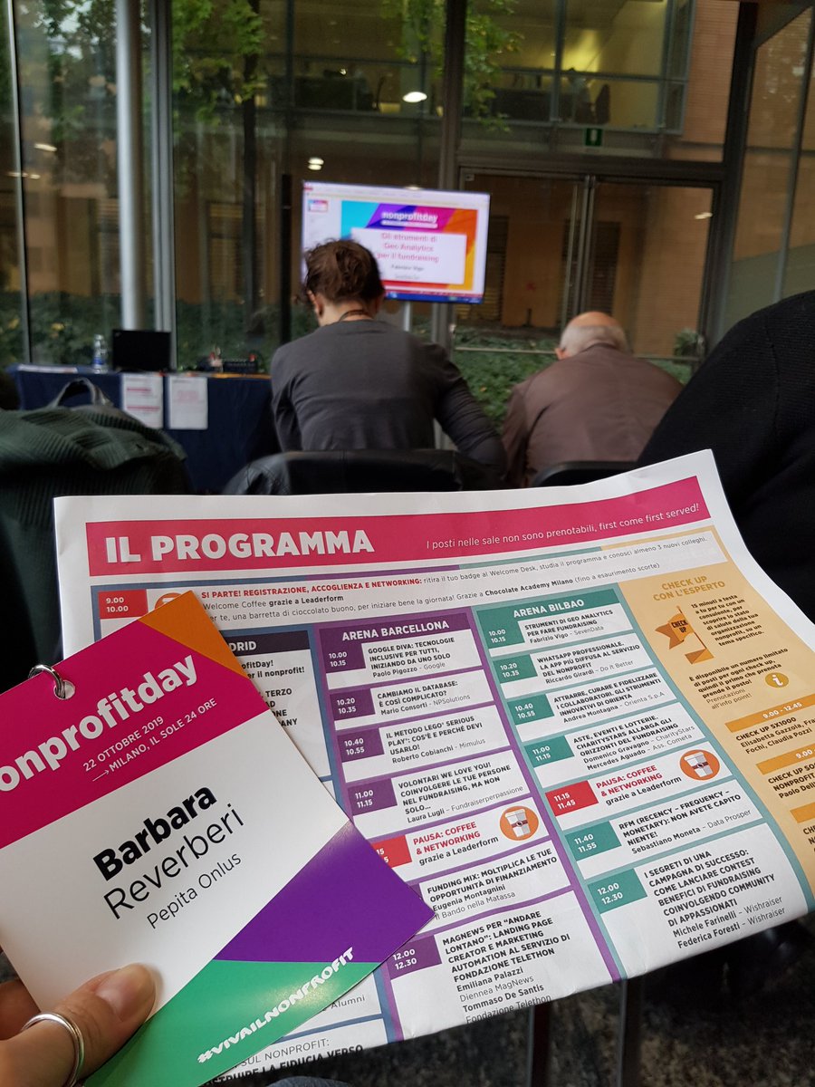 espby's tweet photo. #22ottobre al #nonprofitday per @pepitaonlus e @CuoreParole. Dura vita del #freelance incontrare persone fantastiche da cui imparare sempre ❤ #vivailnoprofit https://t.co/O6t7ZUukbD