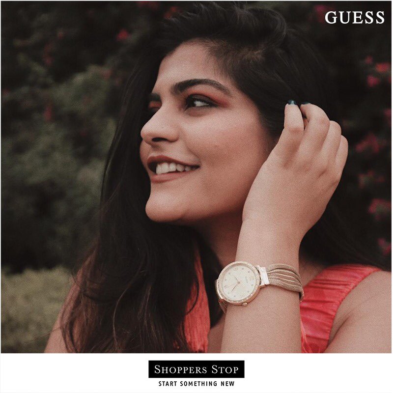 shoppersstop's tweet photo. This Diwali, go golden with the #ShadesOFGold @GUESS watch collection. Grab yours at our stores or https://t.co/dKFmCc0c1T and give your Diwali look a twist of bling. Before you shop, comment and let us know how you would style this gorgeous piece worn by @kritikakhurana https://t.co/OFERvJQ0cI