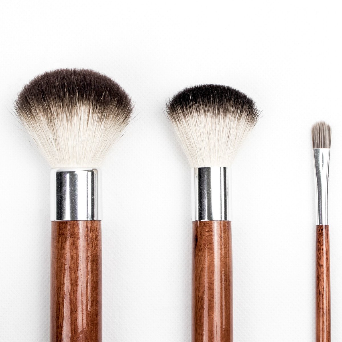 Make Up Brushes 
#beautysecret #beautytips #beautiful #beautycare #beautytutorial #beautyfull #beautybrushes #beautyandyouth #beautifulwomen #beauties #beauty #beautycon #beautyMakeup