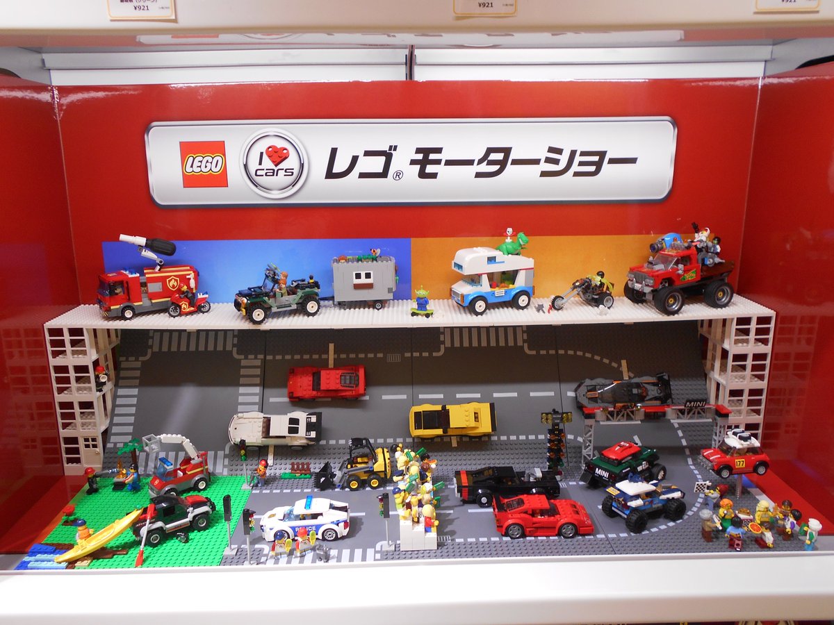 レゴ ジャパン公式 あつまれクルマ好き ただいまレゴブランドストアでは レゴのクルマ が勢ぞろいでディスプレー中 是非ご家族で遊びにきてくださいね 東京モーターショー19