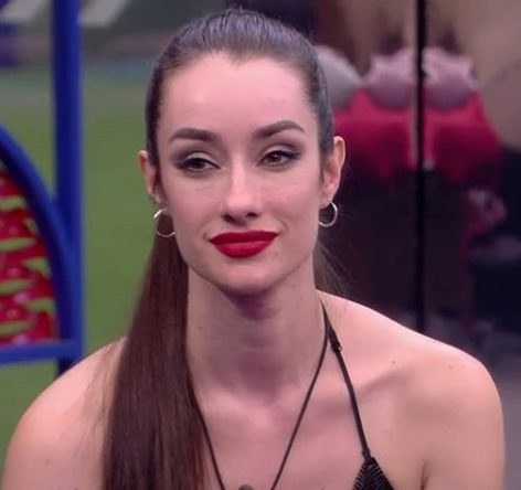 locrack's tweet photo. #GHVIP22O 
 
DE QUE PARTE ESTAS ?

🔁 ADARA 
❤️ESTELA https://t.co/bYd54T7MPC