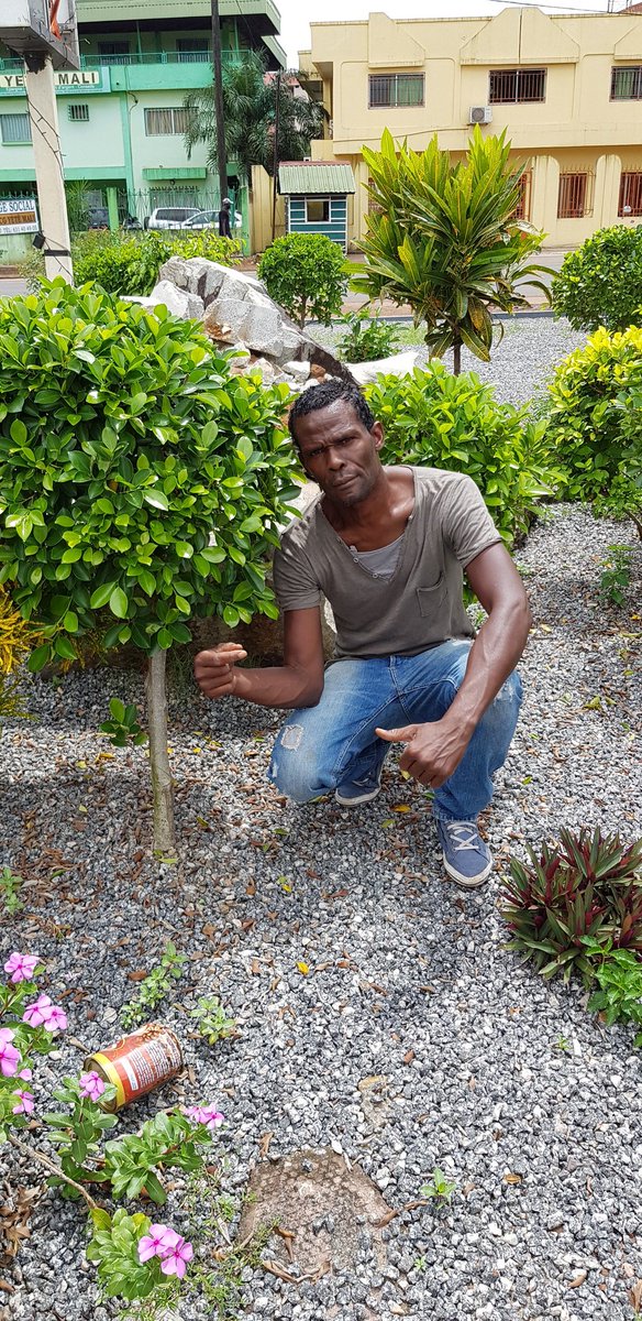 moustoconte's tweet image. Je suis CONTE Alia Guinée Conakry. Et je vie ratoma kaporo centre a conakry.@OM_Officiel