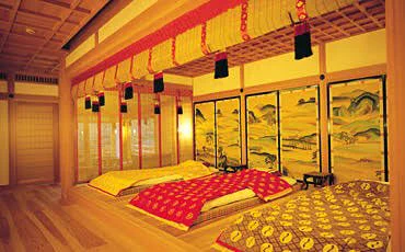 即位礼正殿の儀をみて平安時代最高…ってなった人。徳島に平安貴族がはちゃめちゃに体験できる宿があるよーー！！