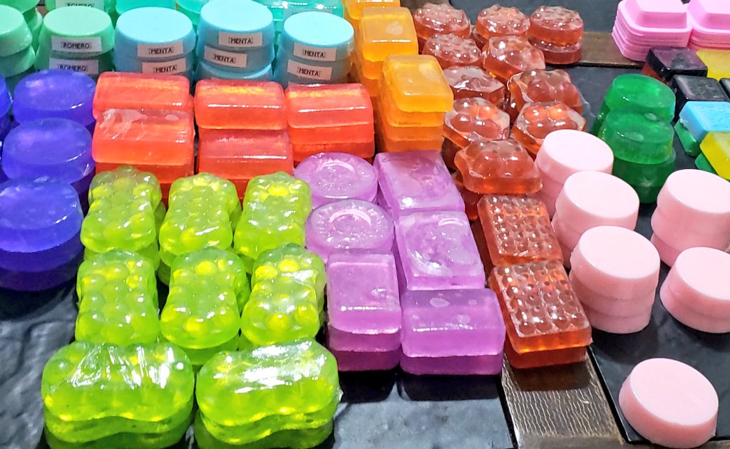 claudiagutilo's tweet photo. #jabondeglicerina #yumkax #amoeljabon #hechoamano #xalapa #llevelellevele #jabonartesanal #hechoenmexico https://t.co/Rzcmy7f72m