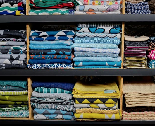 Somedays should come with a pause button leaving you time to fully appreciate our feast of patterns and colours. .