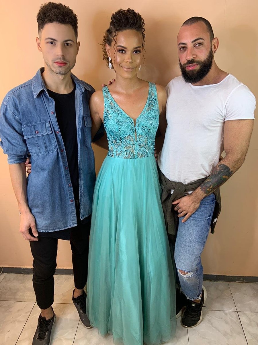 GABEDEIROS's tweet photo. Produção do último domingo
Beauty MakeUp for me 💁
@studiogmake (Insta)
#nyxcosmeticsbr #maccosmetics #RubyRoseOficial #ColourPopCo #JeffreeStarCosmetics #Lancome #kbeauty #makeupartist #makeupbyme https://t.co/maTaOsuT2u